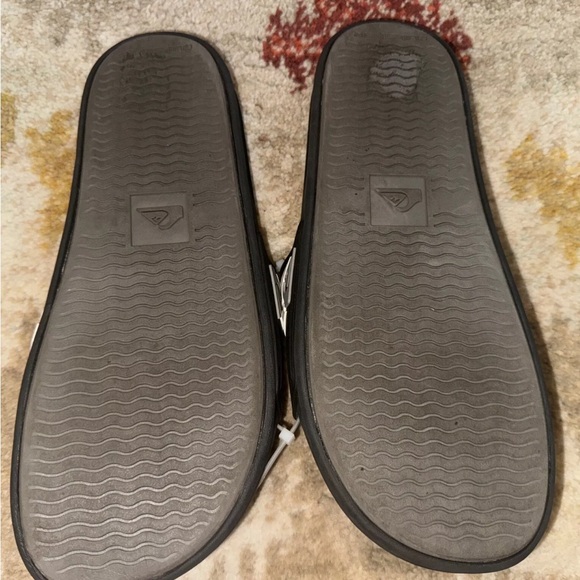 QUIKSILVER 2 Pairs Sandals/Slides Black Size 11 *Used Once* - Picture 7 of 11